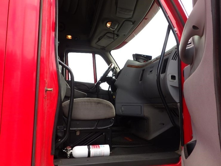 2006-peterbilt-387-image-26