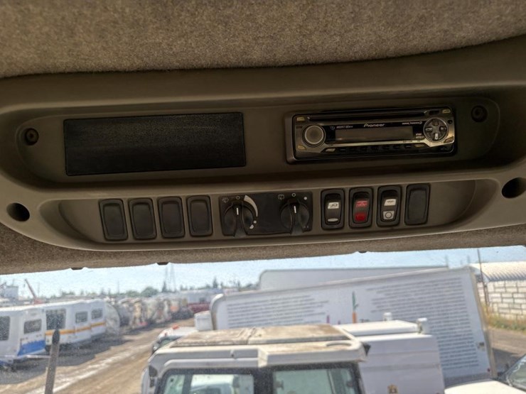 2003-challenger-mt855-image-11