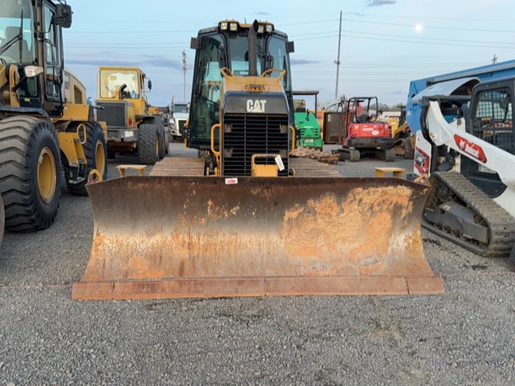 caterpillar-d5k2-lgp-image-2