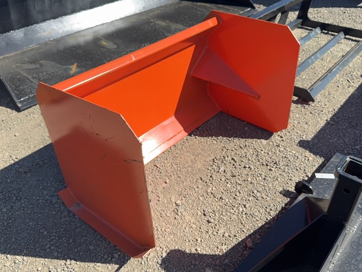 #1049-•-36"-dingo-snow-pusher-image-4