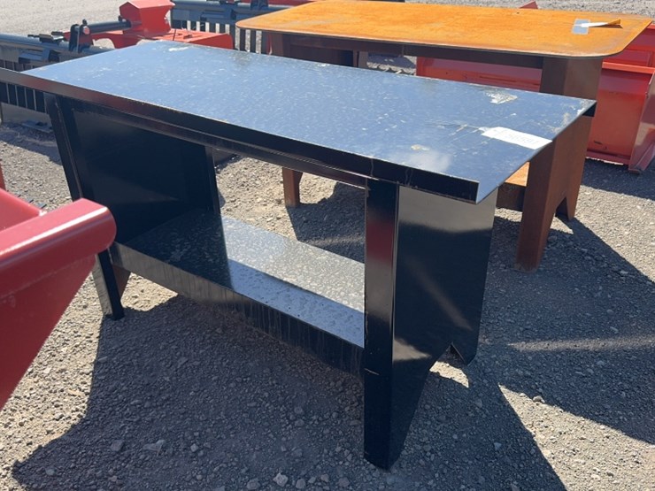 #1006-•-60"-metal-work-bench-image-4