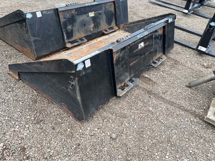 #2036-•-blue-diamond-78"-skid-steer-smooth-bucket-image-2