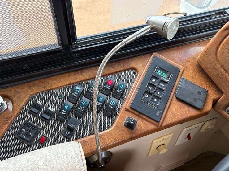 2007-freightliner-alfa-diesel-pusher-motorhome-(37,286-miles)-image-23