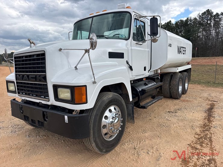 2001-mack-ch613-image-6