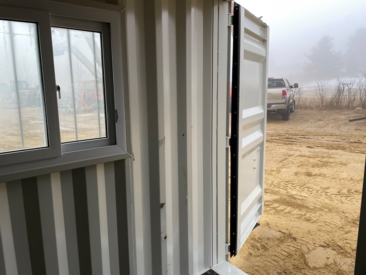 #118-•-10'-storage-container-image-21