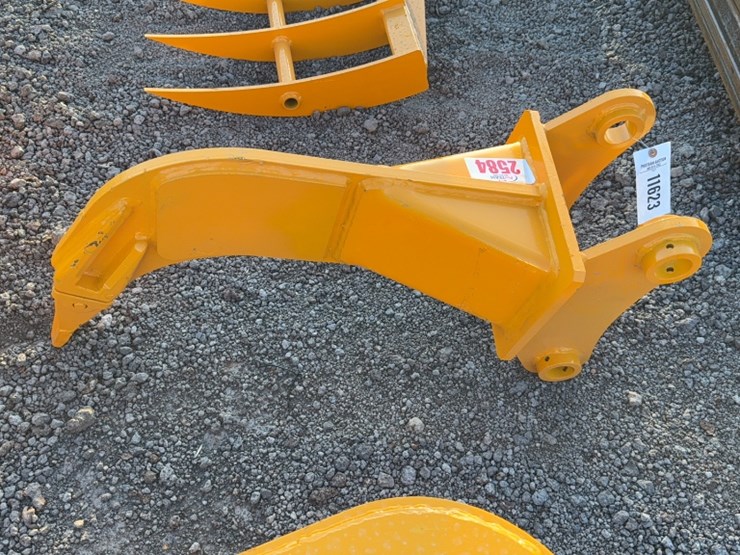 caterpillar-307-image-1