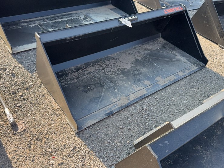 #2075-•-trubilt-66"-skid-steer-smooth-bucket-image-2