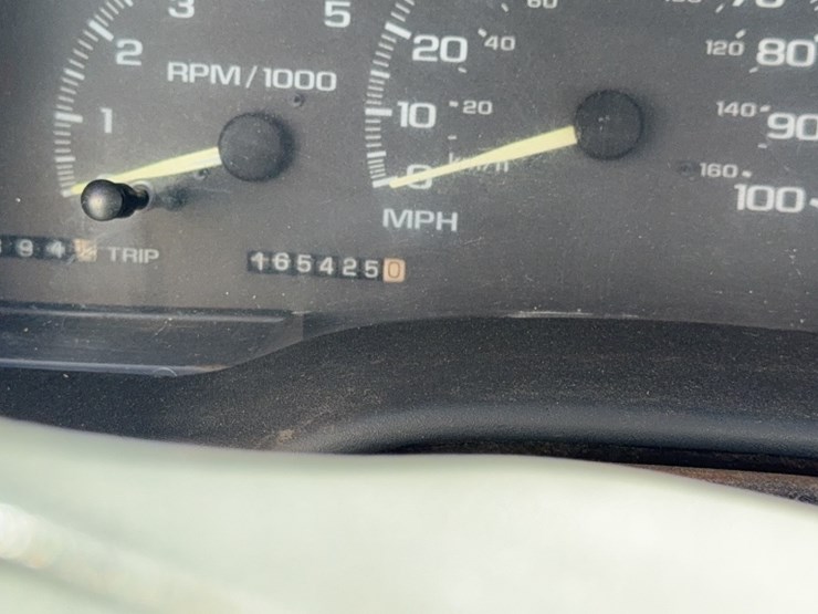 1998-chevrolet-3500-image-17