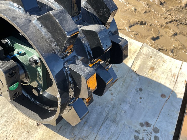 caterpillar-307-image-7