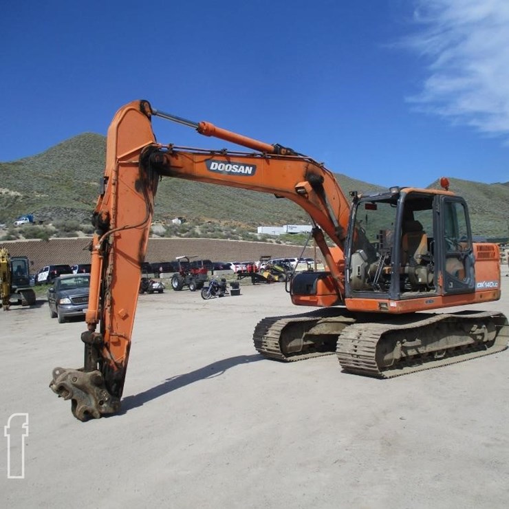 2010 DOOSAN DX140 LC
