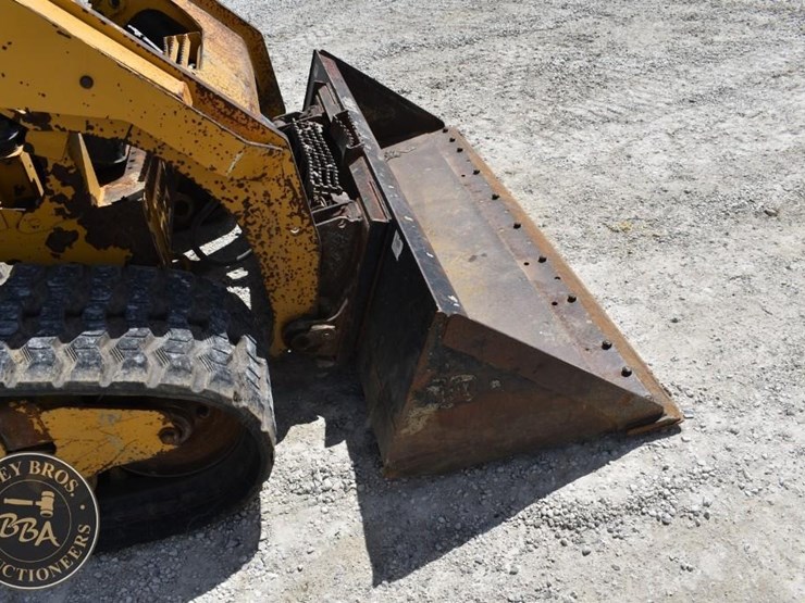 2020-caterpillar-289d3-image-14