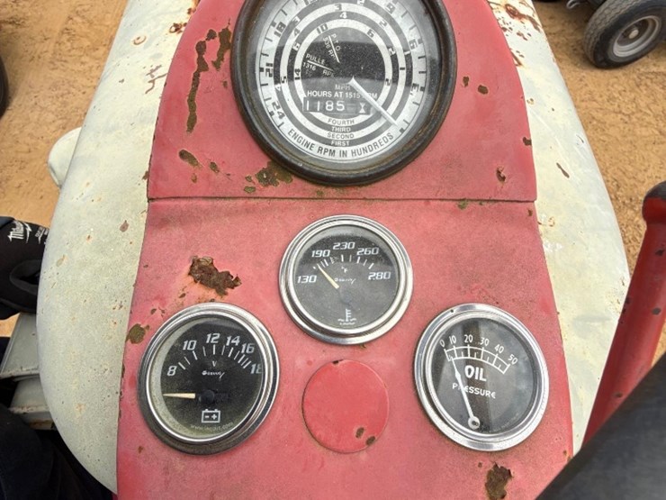 1964-ford-801-image-9