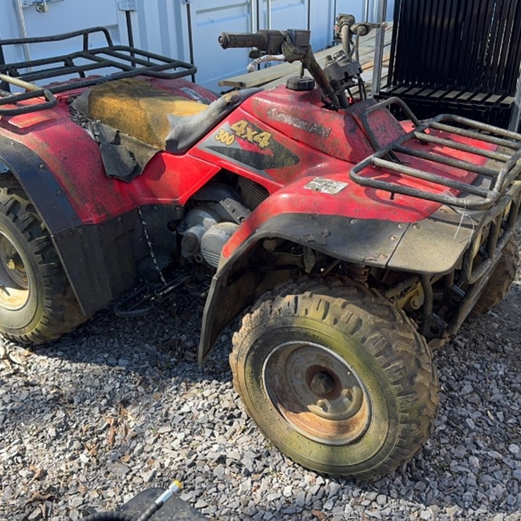 #6009 • KAWASAKI 300 4 WHEELER