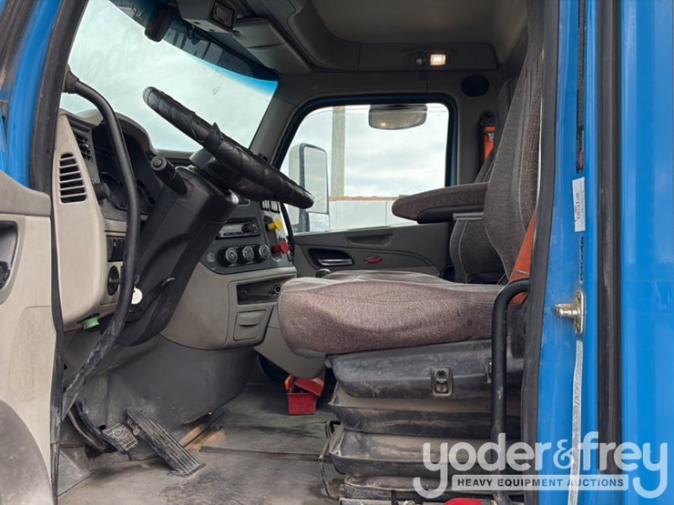 2018-peterbilt-579-image-119