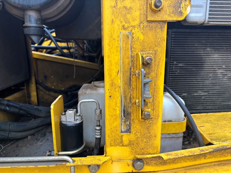 2001-komatsu-pc200-lc-image-21