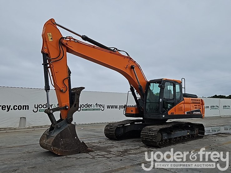 2022-doosan-dx225-lc-image-1