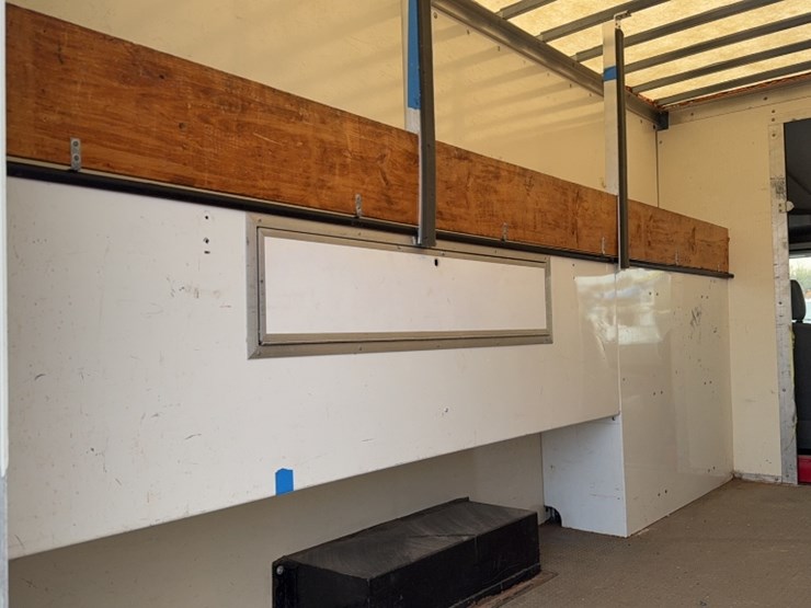 2015-ford-350-image-11