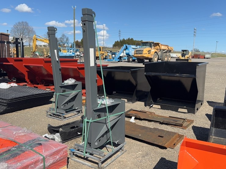 #1054-•-forklift-telescoping-boom-pole-image-2