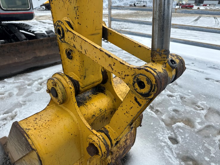 caterpillar-307-image-34