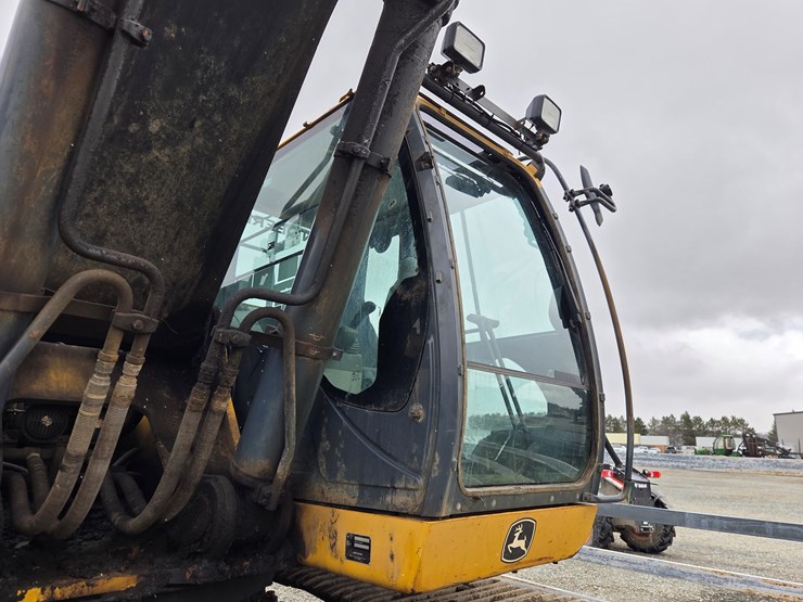 deere-470g-lc-image-49