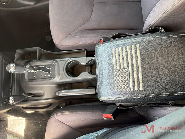 2014-jeep-wrangler-image-16