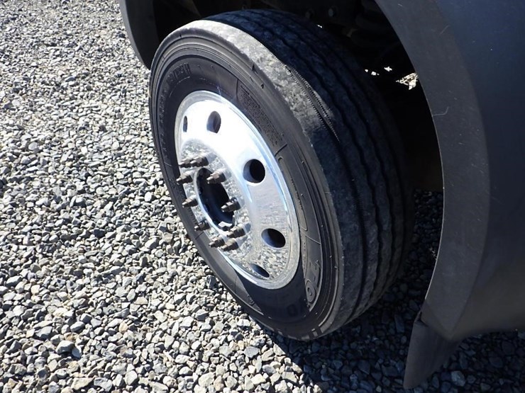 2005-ford-f450-image-16