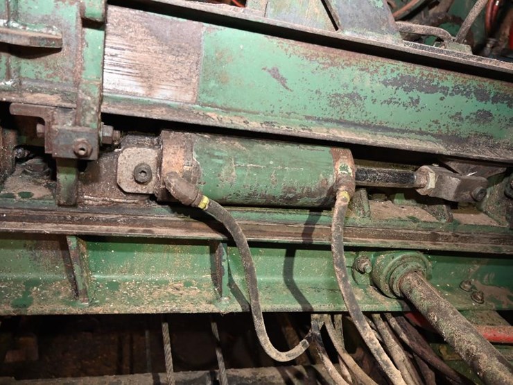 #116-•-cleereman-38-3hb-carriage-and-track-image-31