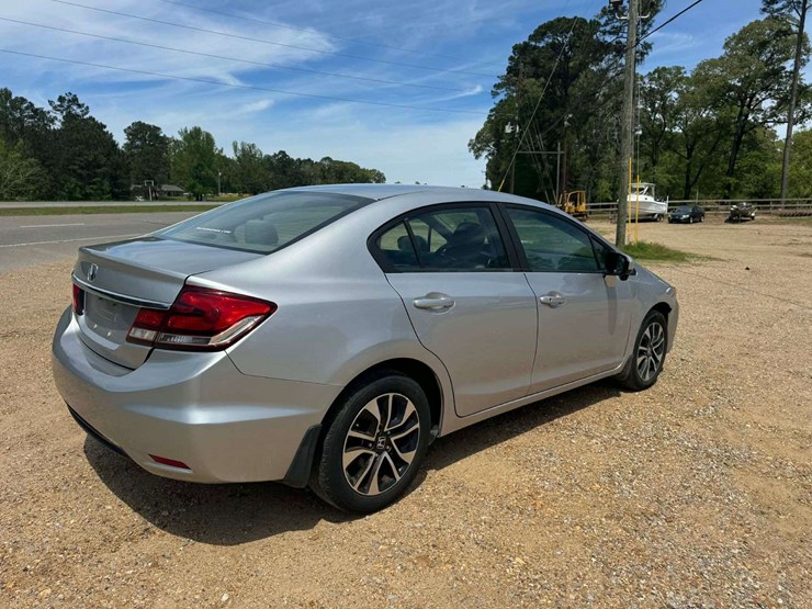 2015-honda-civic-4-door-sedan-(249,847-miles)-image-10