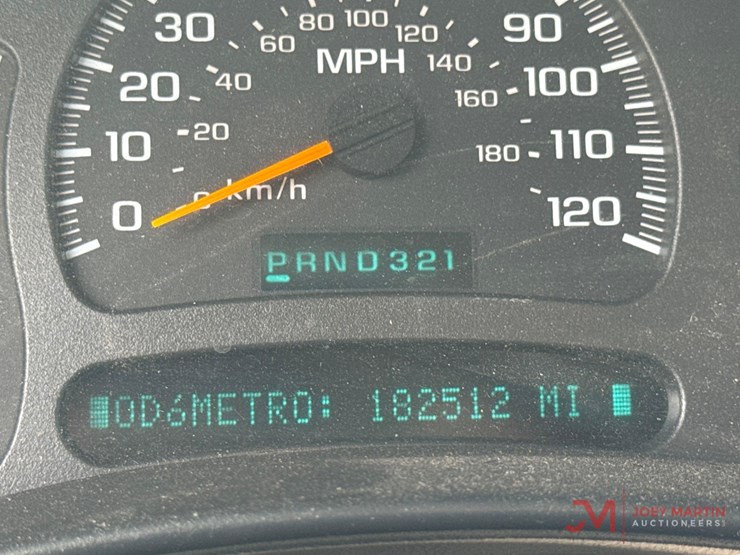 chevrolet-suburban-image-21