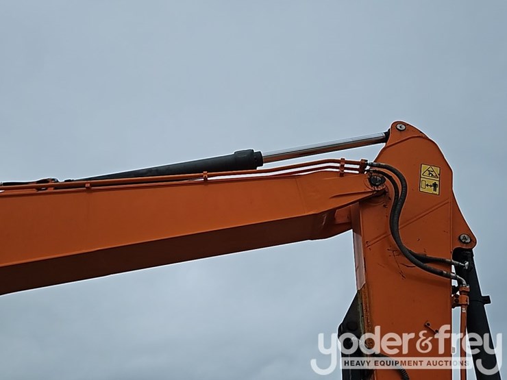 2022-doosan-dx225-lc-image-15