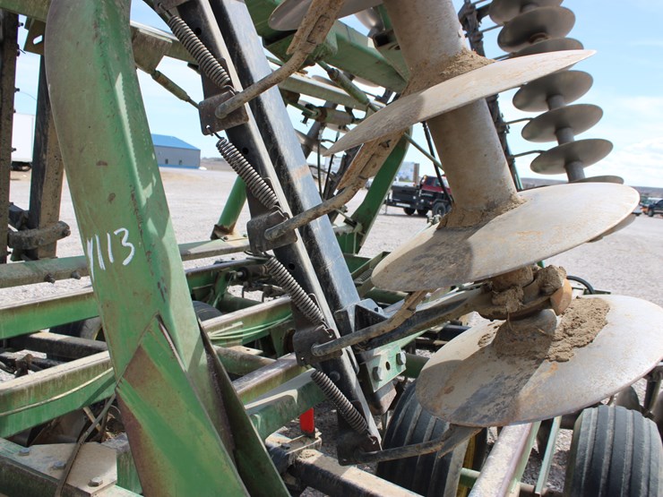 john-deere-235-image-21