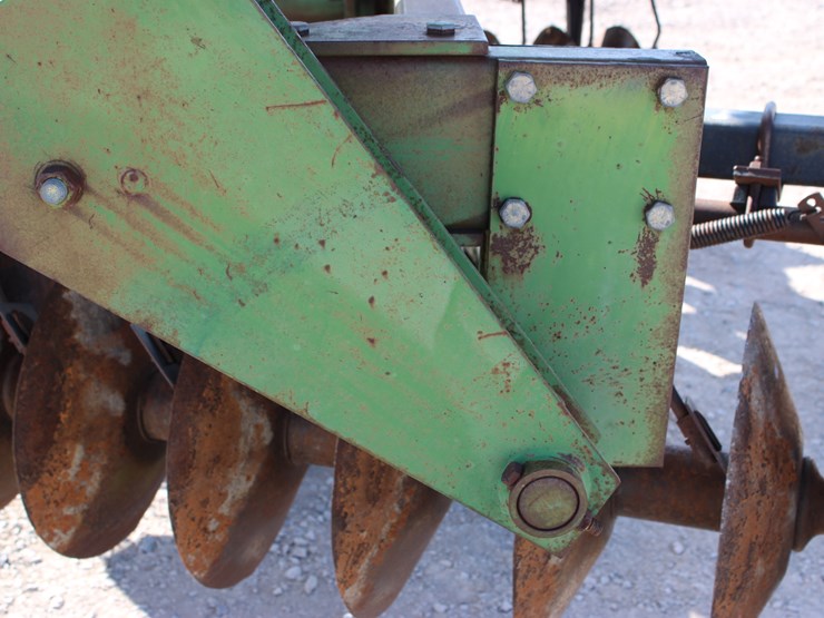 john-deere-235-image-24