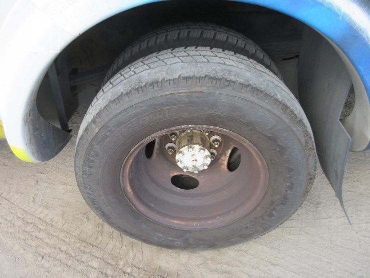 2016-ford-e450-image-15