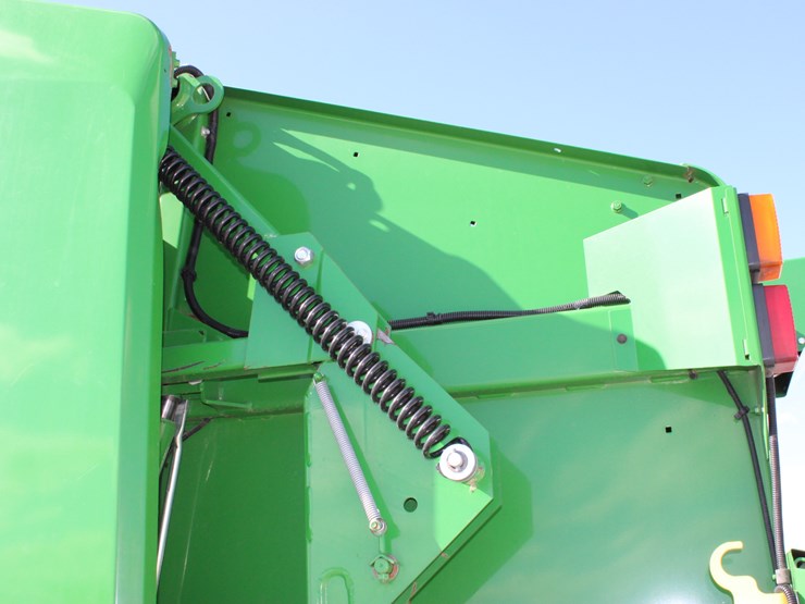 2022-john-deere-560r-image-39