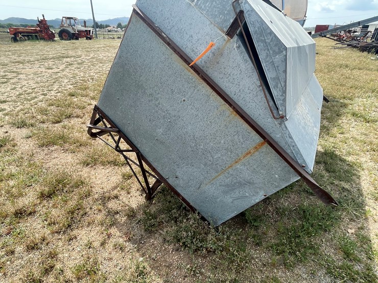 #4074-•-cattle-feeder-image-9