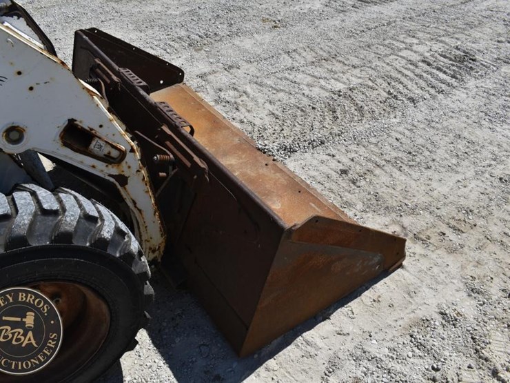 2008-bobcat-s185-image-16
