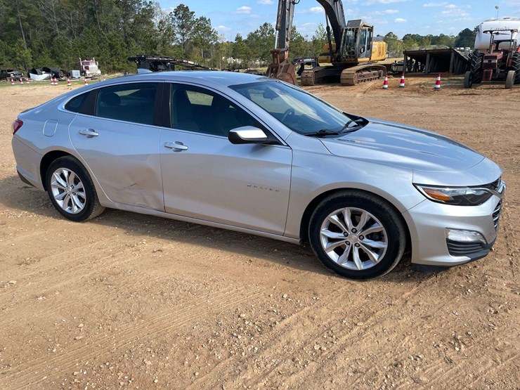 2019-chevrolet-malibu-lt-4-door-sedan-(150,431-miles)-image-4
