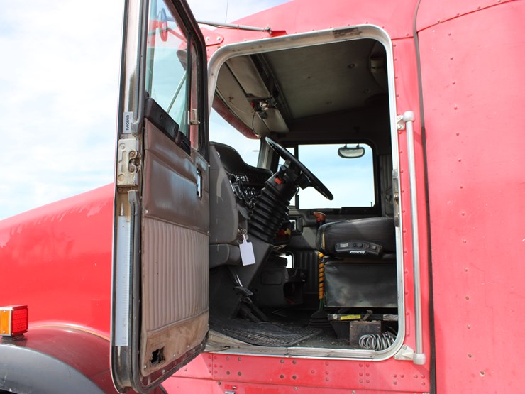2004-kenworth-t800-image-40