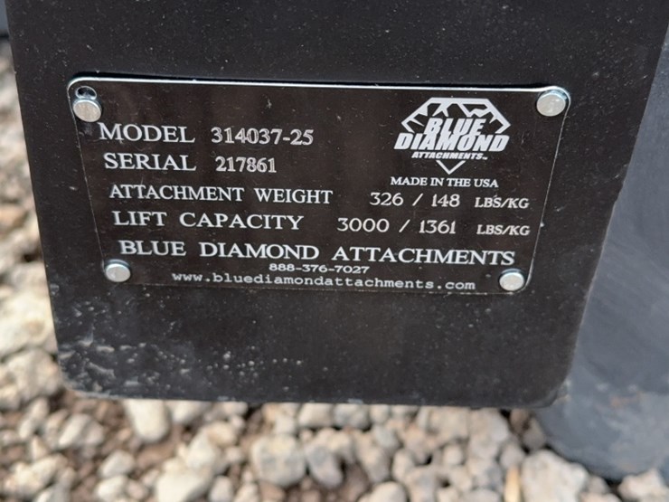 #2031-•-blue-diamond-48"-dingo-pallet-forks-image-3