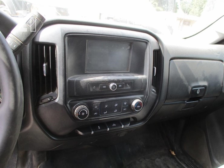 2017-chevrolet-3500hd-image-8