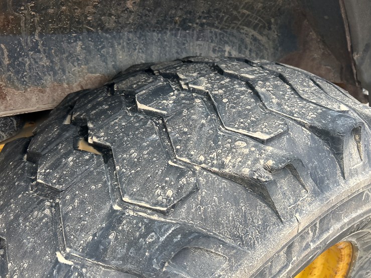 deere-310sj-image-103