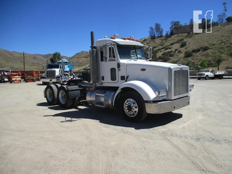 2008-peterbilt-367-image-2