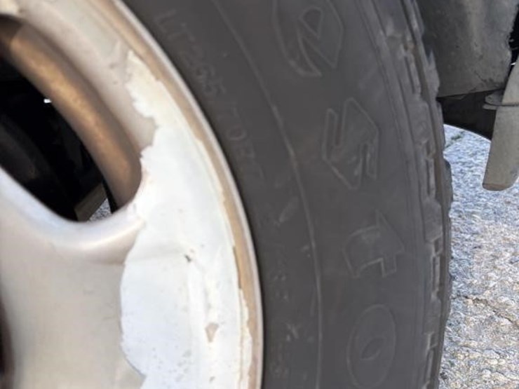 2013-chevrolet-2500-image-29