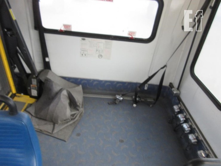 2016-ford-e450-image-12