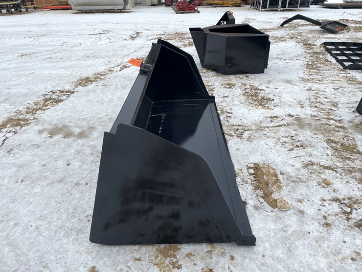 #2043-•-skid-steer-mount-84"-snow-liter-bucket-image-4