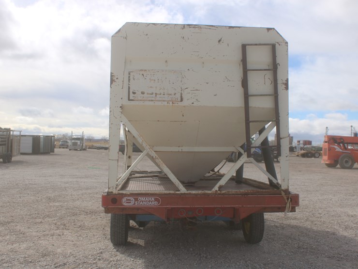 #1054-•-prairie-built-double-hopper-seed-tender-image-7