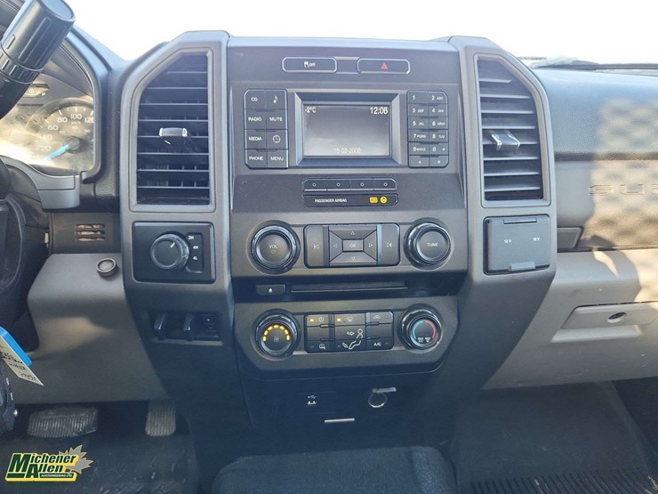 2017-ford-f350-image-14