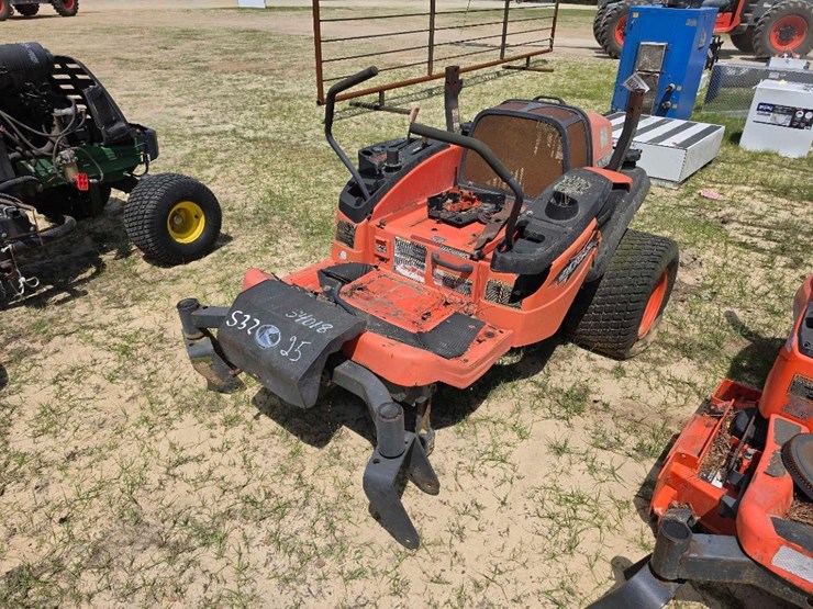 kubota-zd331-image-1