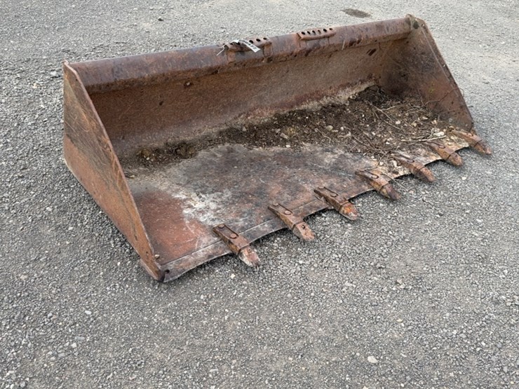 #2015-•-bobcat-78"-skid-steer-tooth-bucket-image-1