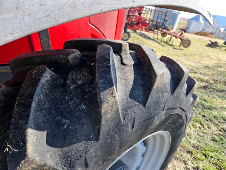 massey-ferguson-6480-image-54